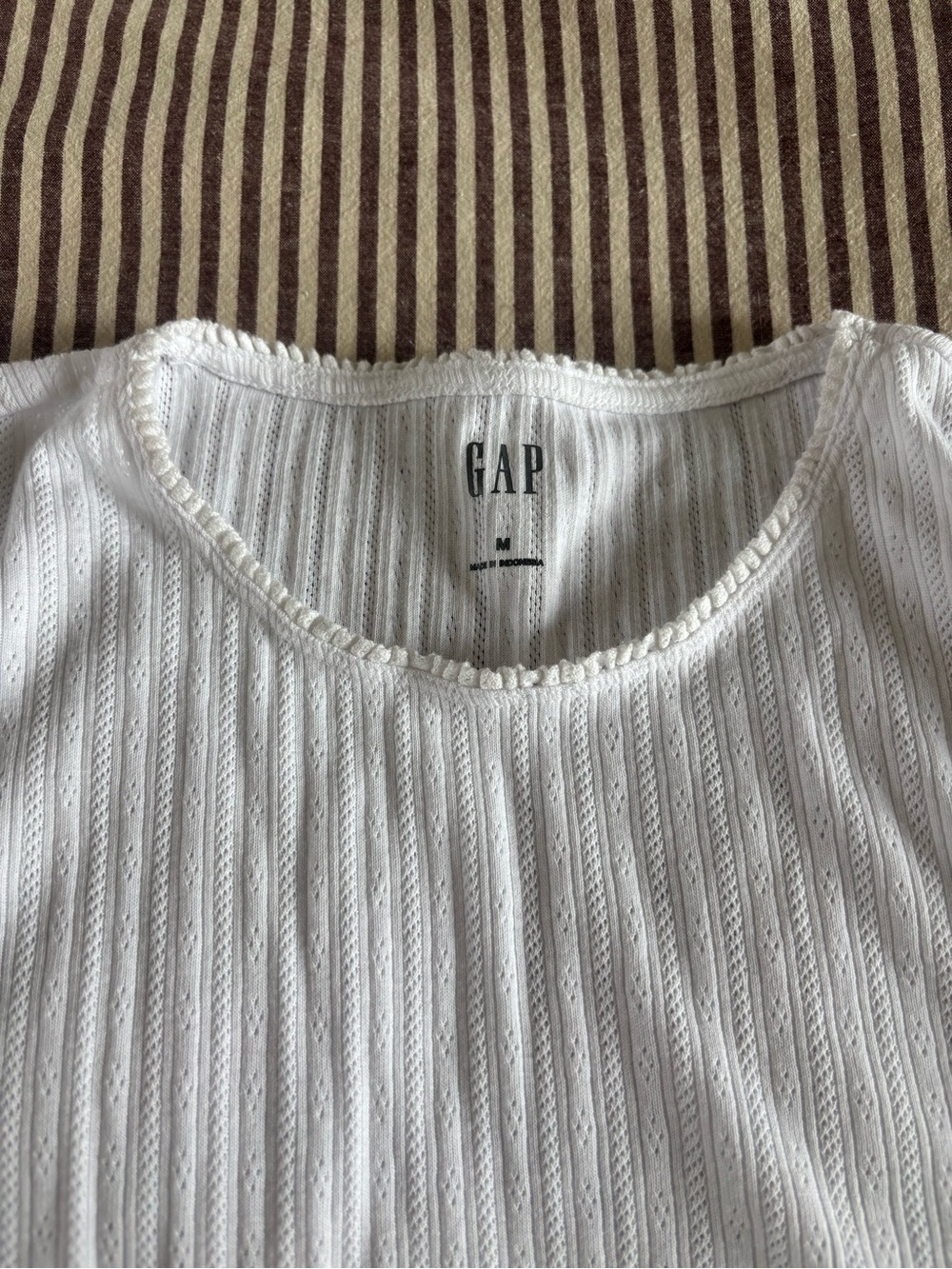 GAP Pointelle Shell Tank Top - Picture 3 of 5